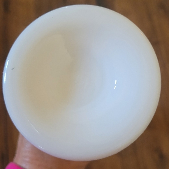 Vintage MCM Westmoreland Milk Glass Ruffle Top Swing Vase - Picture 6 of 6